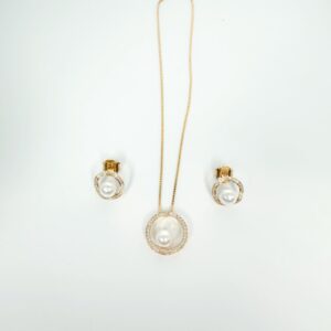 Set of pearl earrings and necklace featuring with micro crystal zirconia 18k gold plated